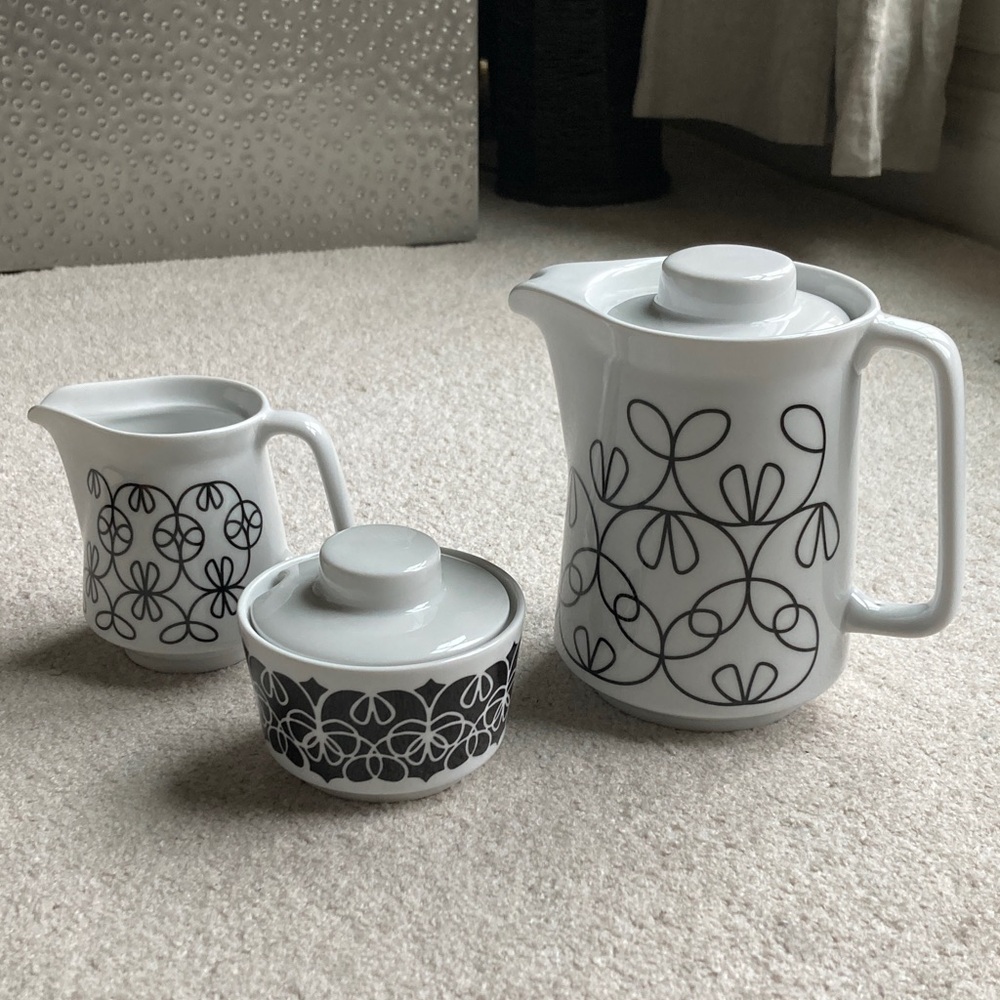 notNeutral  coffee set - new